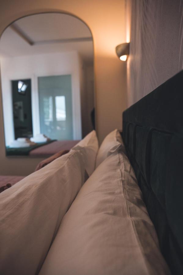5 Sensi - Vasca Idromassaggio, Terrazzo, Fibra Ultraveloce, Parcheggio Coperto Su Richiesta Hotel Cosenza Eksteriør billede